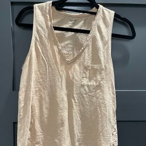 Madewell tan v neck